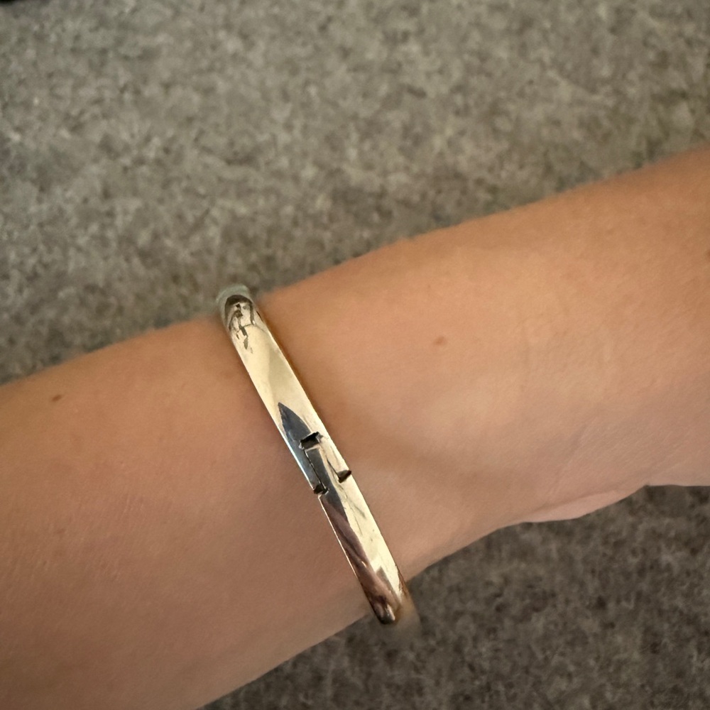 Silver bangle - Picture 10 of 13